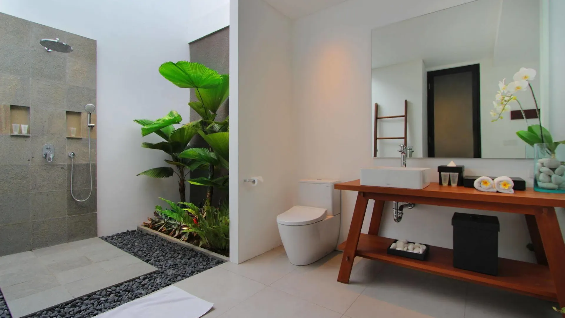 Abia Villas Kuta  Hotel